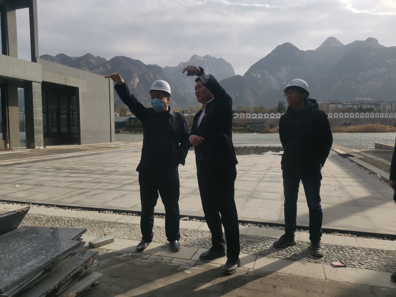 韩霁昌赴西岳清心温泉旅馆项目检查指导事情 -  豪门国际