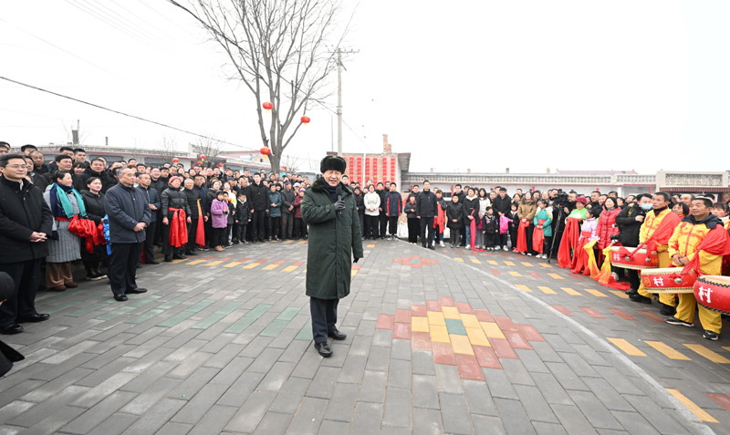 习近平春节前夕赴山西探望慰问下层干部群众 向天下各族人民致以优美的新春祝福 -  豪门国际