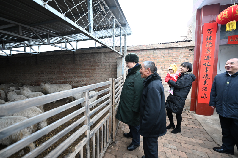 习近平春节前夕赴山西探望慰问下层干部群众 向天下各族人民致以优美的新春祝福 -  豪门国际