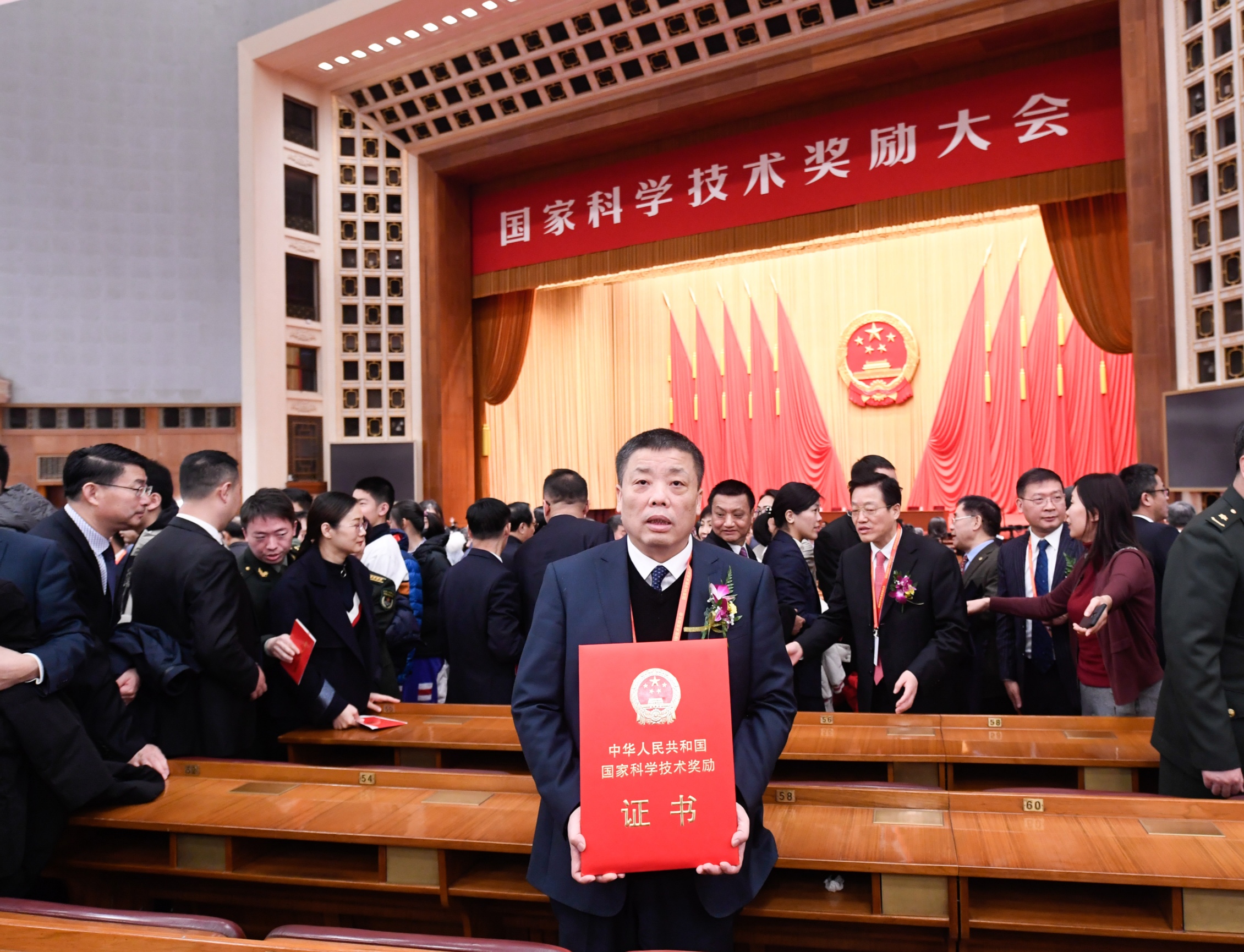 2019年，，，，，荣获国家科学手艺前进奖二等奖.jpg